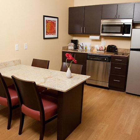 Towneplace Suites By Marriott Lake Jackson Clute Buitenkant foto