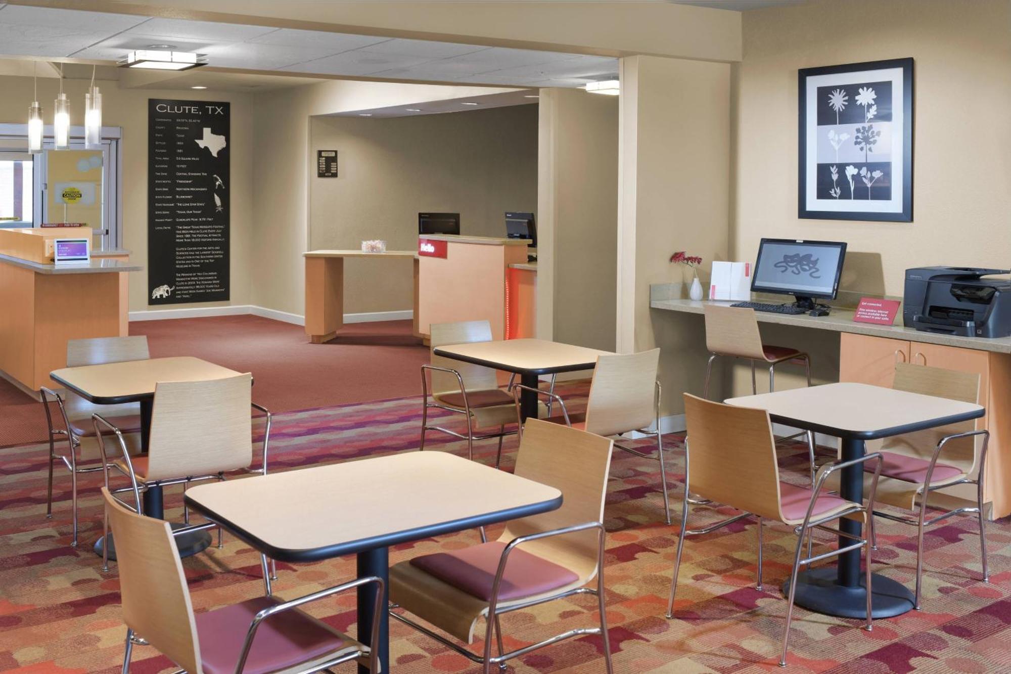 Towneplace Suites By Marriott Lake Jackson Clute Buitenkant foto