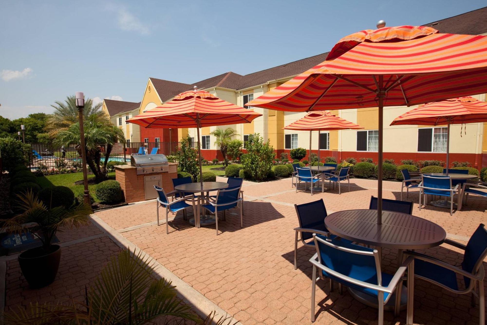 Towneplace Suites By Marriott Lake Jackson Clute Buitenkant foto