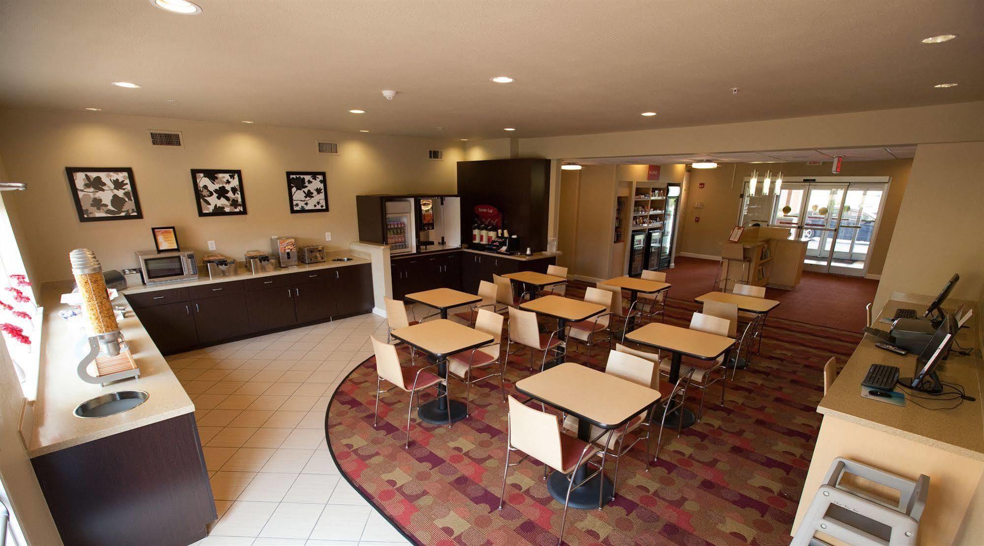 Towneplace Suites By Marriott Lake Jackson Clute Buitenkant foto